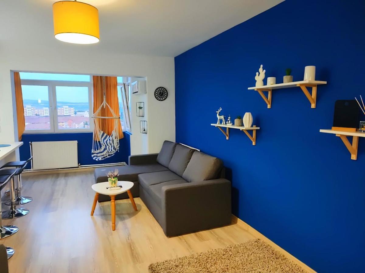 The View1 Apartment Alba Iulia Bagian luar foto