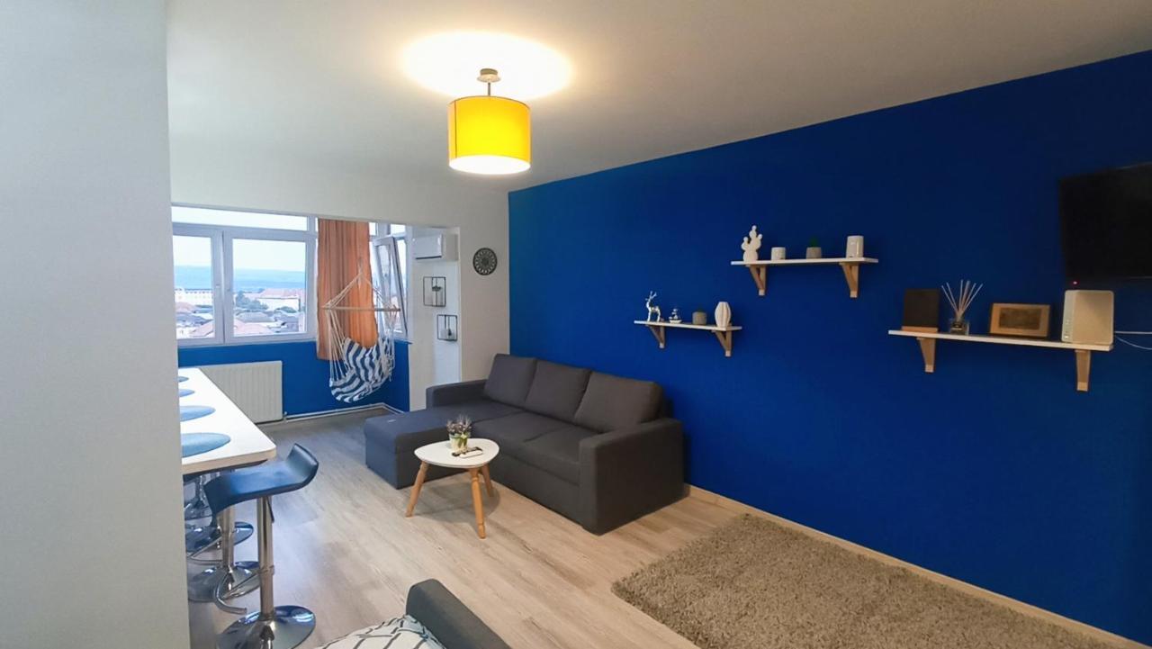The View1 Apartment Alba Iulia Bagian luar foto